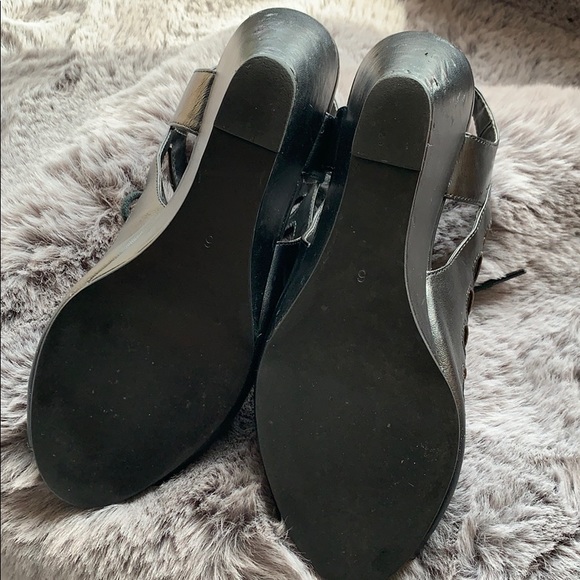 Size 6 Black lace up wedges - Picture 4 of 4